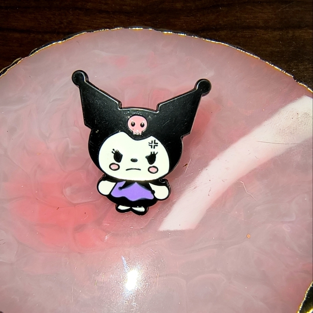Women’s Jewelry Kuromi Pin Hello Kitty Sanrio white rabbit black hat/pin…